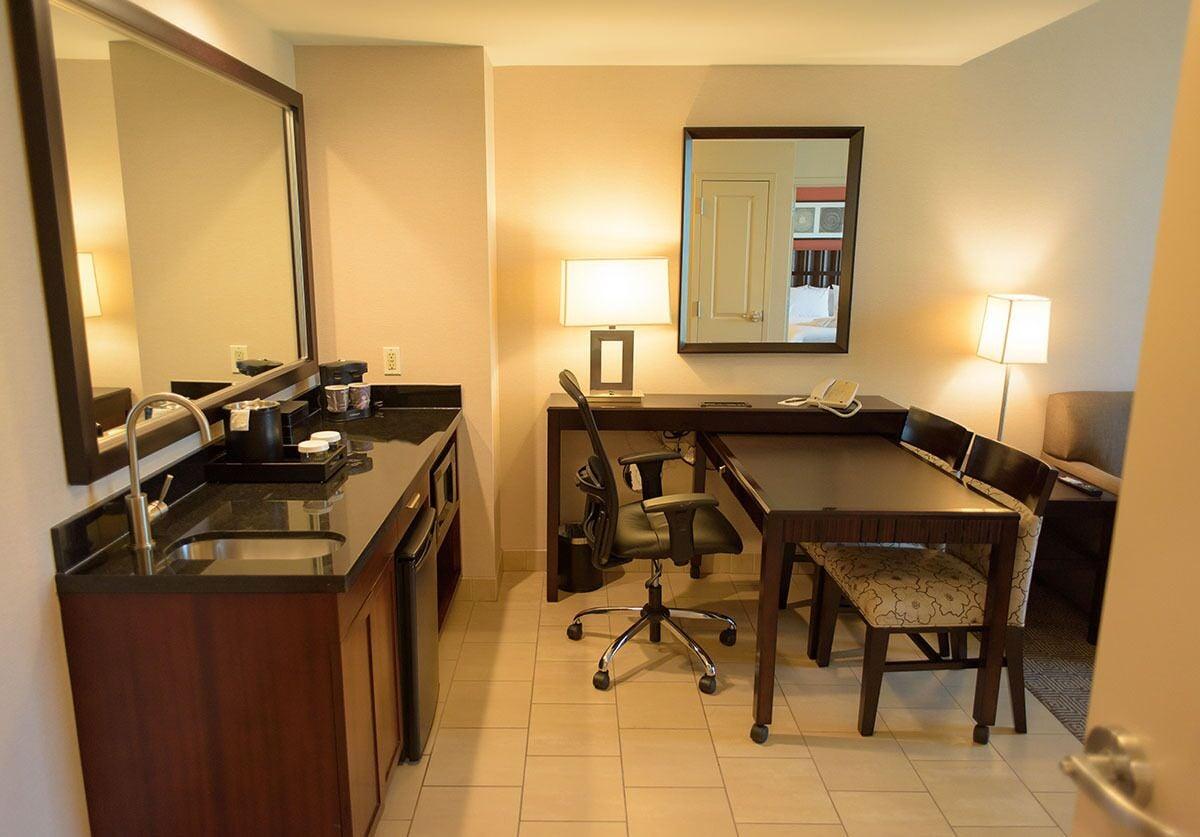 Embassy Suites Ontario - Airport Kültér fotó