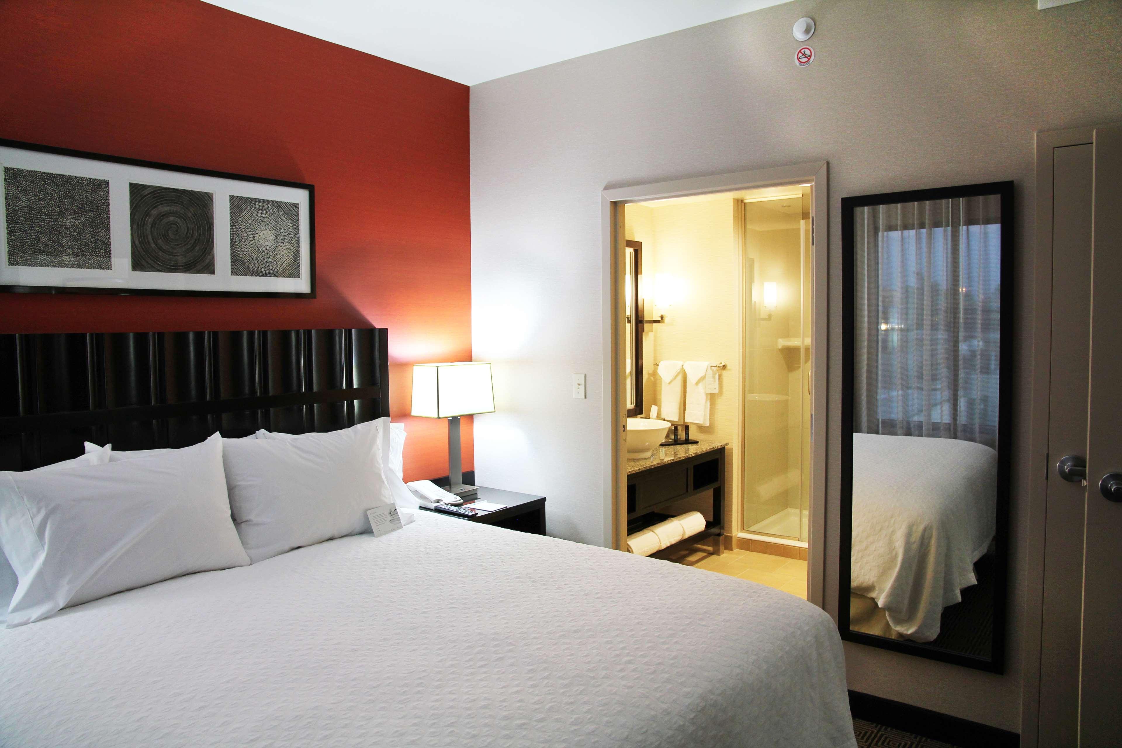 Embassy Suites Ontario - Airport Szoba fotó