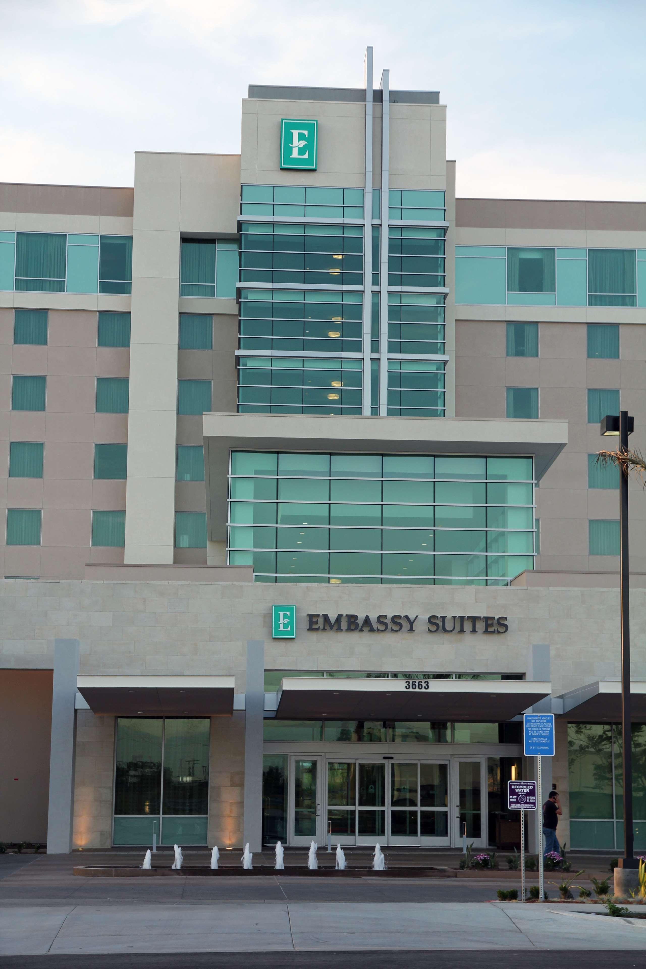 Embassy Suites Ontario - Airport Kültér fotó