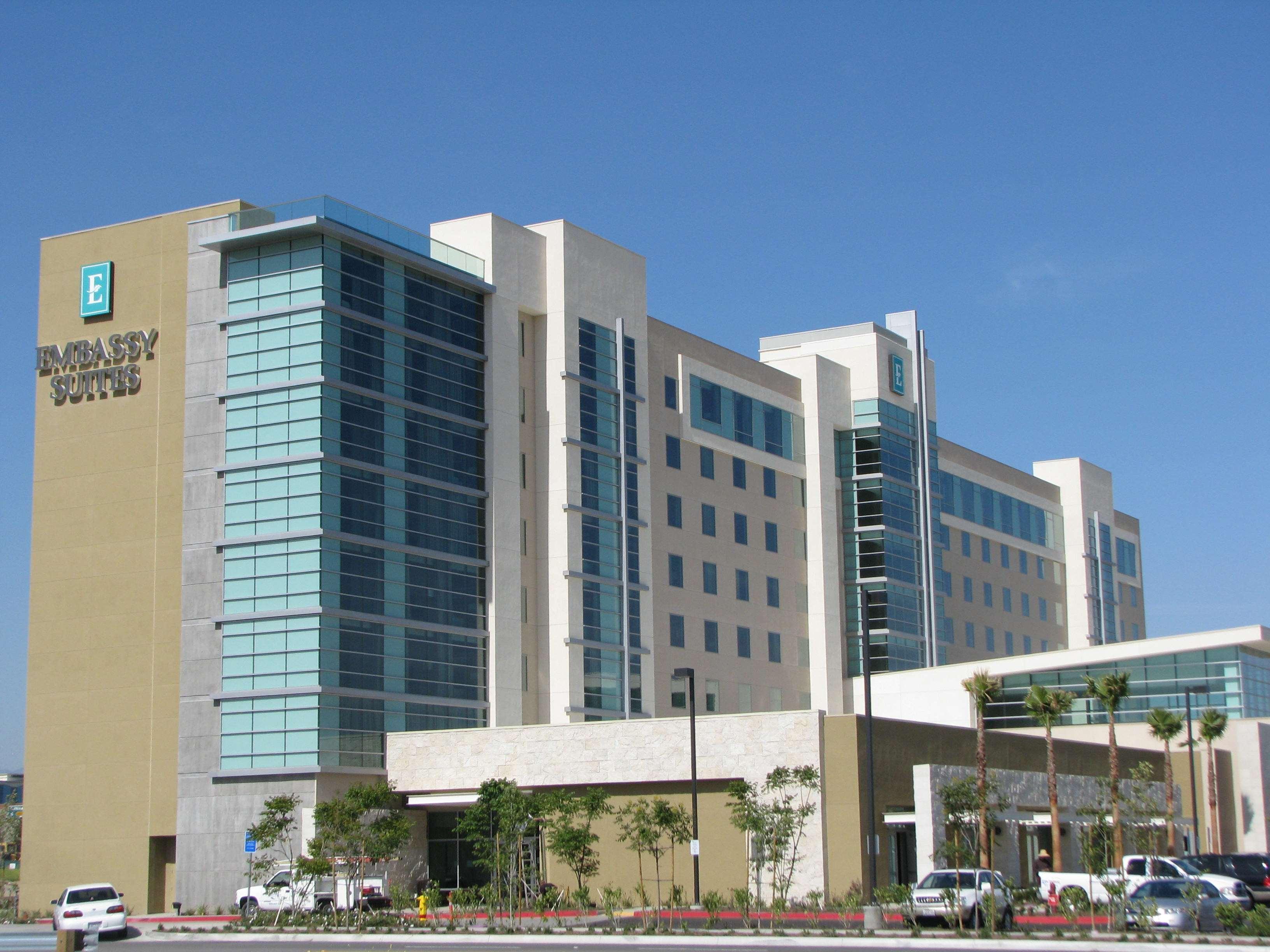Embassy Suites Ontario - Airport Kültér fotó