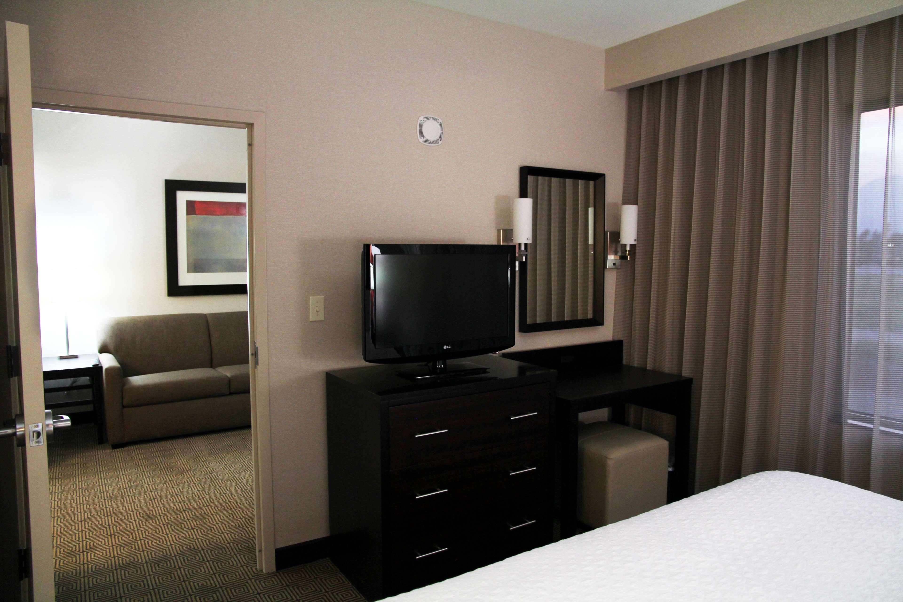 Embassy Suites Ontario - Airport Szoba fotó