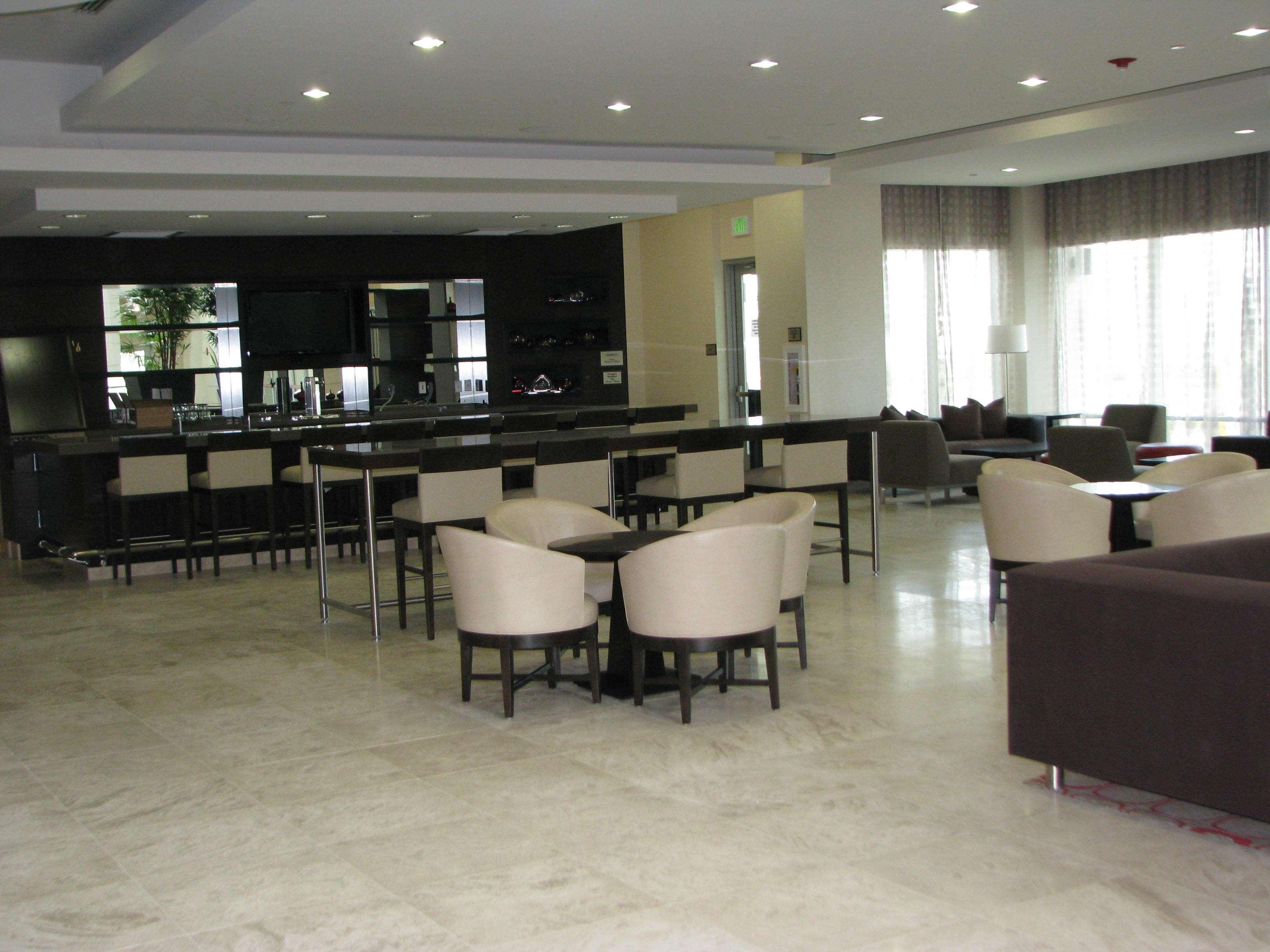 Embassy Suites Ontario - Airport Kültér fotó