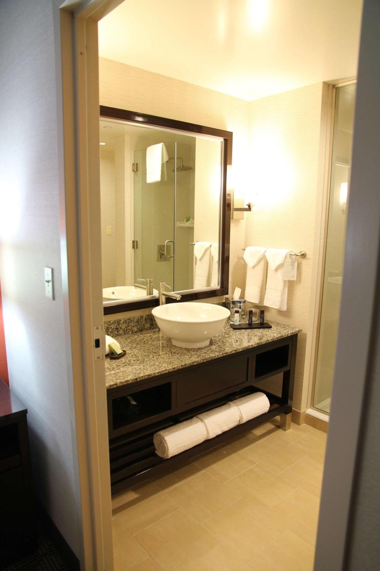 Embassy Suites Ontario - Airport Kültér fotó
