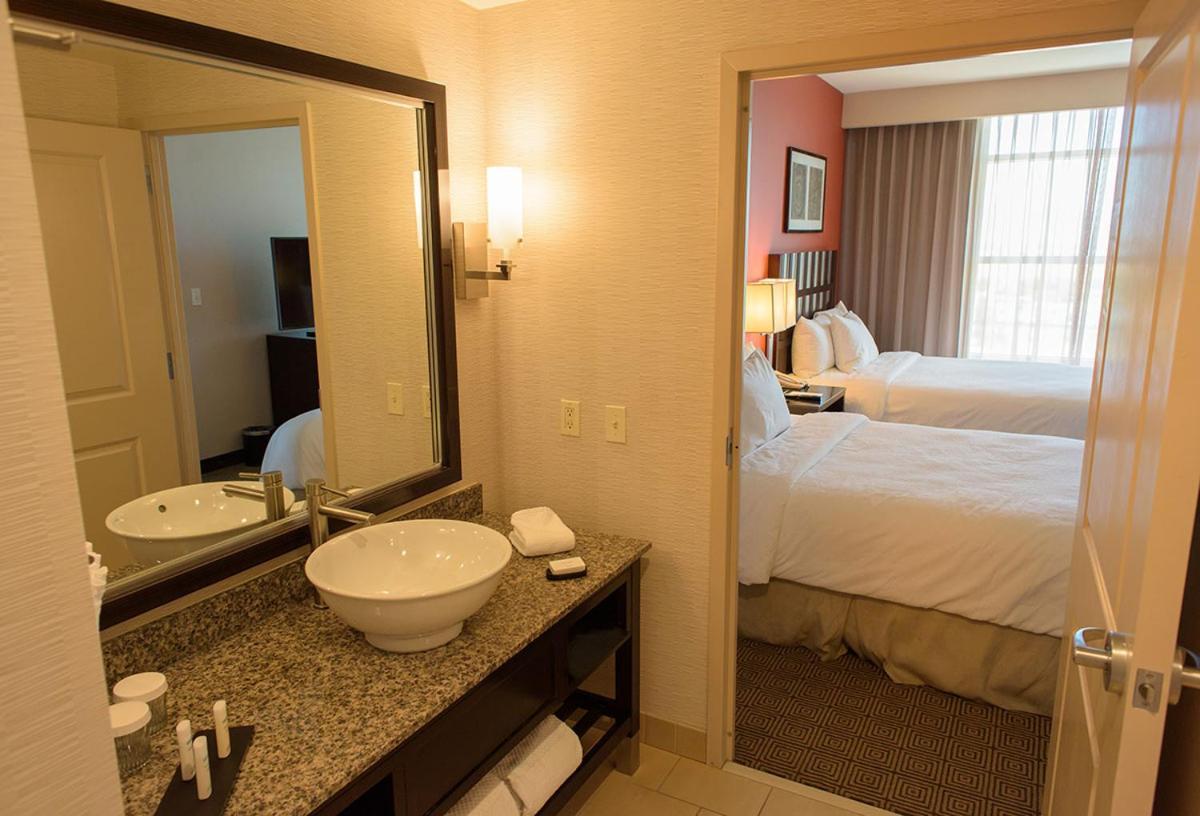 Embassy Suites Ontario - Airport Kültér fotó