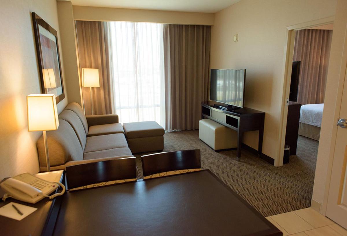 Embassy Suites Ontario - Airport Kültér fotó