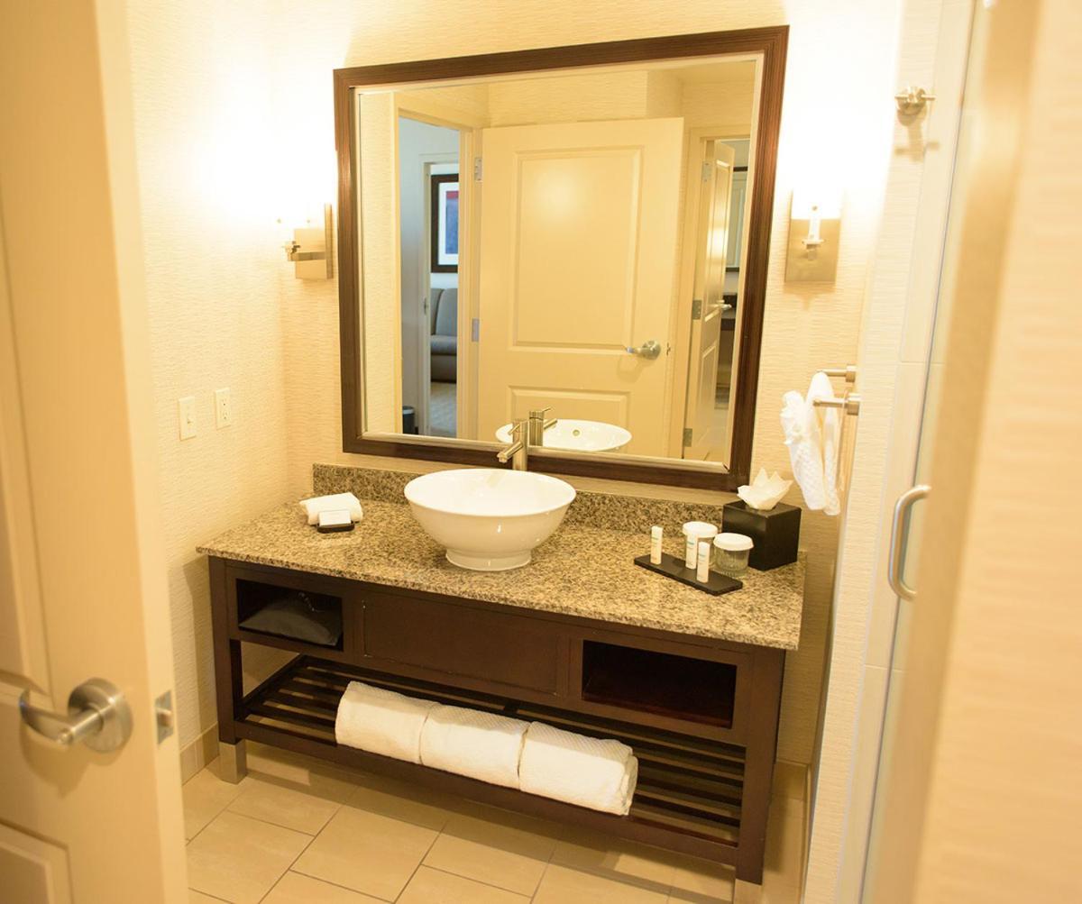 Embassy Suites Ontario - Airport Kültér fotó